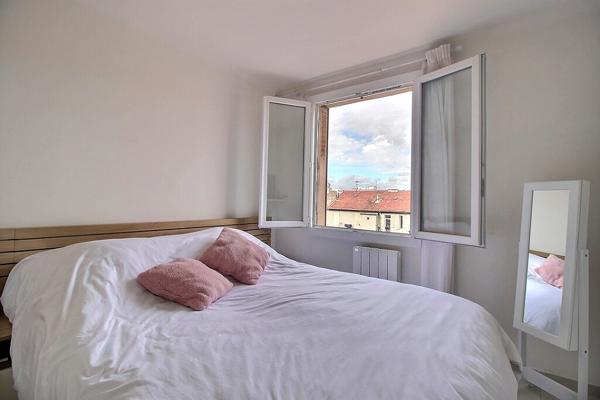 MARSEILLE 14 - SECTEUR LE CANET - APPARTEMENT RENOVE - ASCENSEUR - LUMINEUX - 3 CHAMBRES - BALCON - LOGGIA - CAVE --