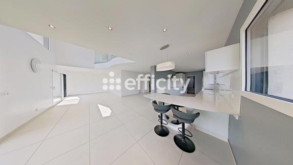 Maison
         8 pièces
        - 200 m² Bien prestige 950 000 € *