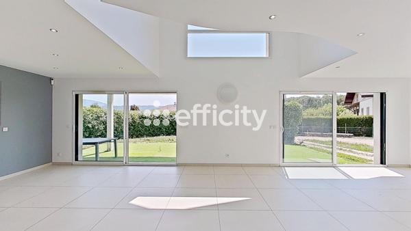 Maison
         8 pièces
        - 200 m² Bien prestige 950 000 € *