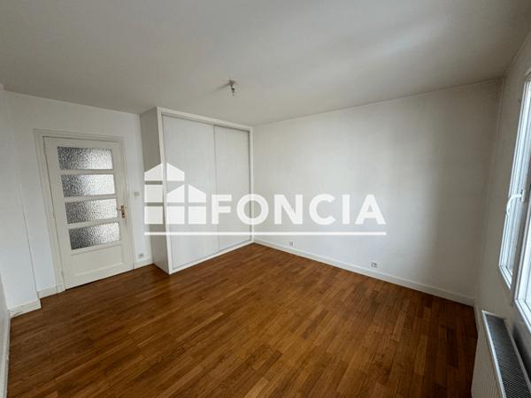 Location Appartement 3 pièces 65.23 m² - 11 RUE LINNE Grenoble 38000