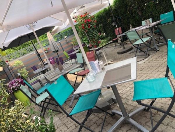 Fonds de commerce à vendre ILLKIRCH (67) : Restaurant Traditionnel - Emplacement n° 1 - Parking privé - 284 m2 - Axe très passant - Flux de voitures