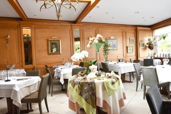 Fonds de commerce à vendre ILLKIRCH (67) : Restaurant Traditionnel - Emplacement n° 1 - Parking privé - 284 m2 - Axe très passant - Flux de voitures