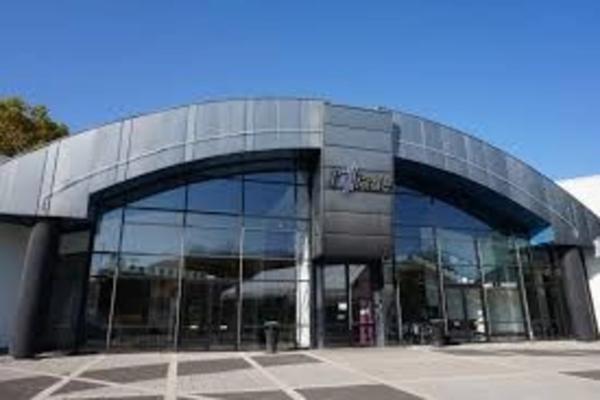 Fonds de commerce à vendre ILLKIRCH (67) : Restaurant Traditionnel - Emplacement n° 1 - Parking privé - 284 m2 - Axe très passant - Flux de voitures