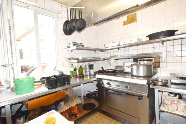 Fonds de commerce à vendre ILLKIRCH (67) : Restaurant Traditionnel - Emplacement n° 1 - Parking privé - 284 m2 - Axe très passant - Flux de voitures