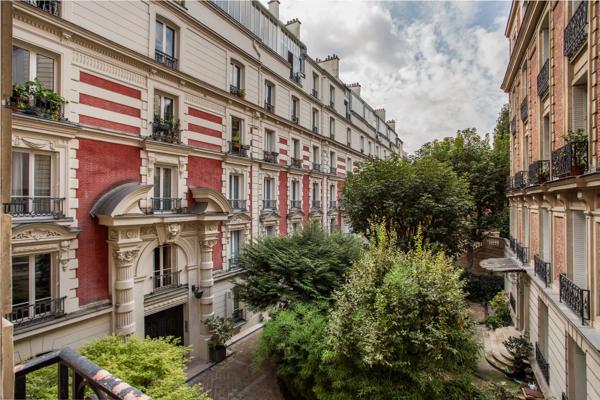 Appartement Paris 9 e - VILLA DES PLATANES