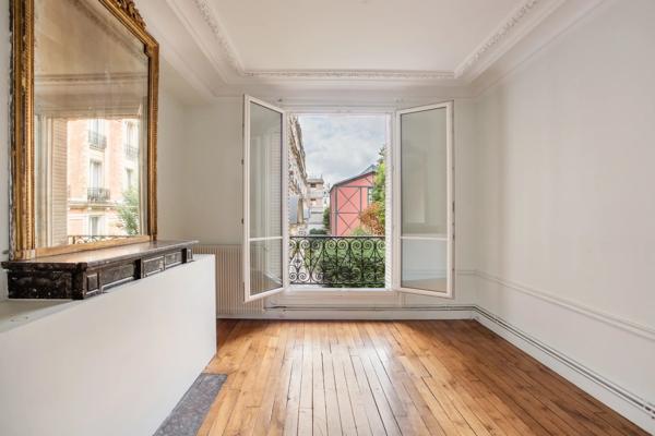 Appartement Paris 9 e - VILLA DES PLATANES