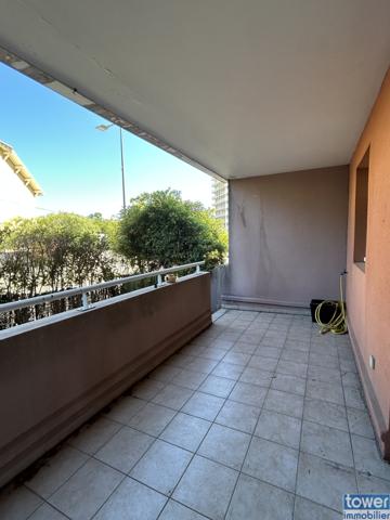 Rez de jardin
                                                                                                                                                                                                                                                                                                                        2 pièce(s)                                                                                                                                                                                                          1 chambre(s)                                                                                                                                                                                                          26  m²