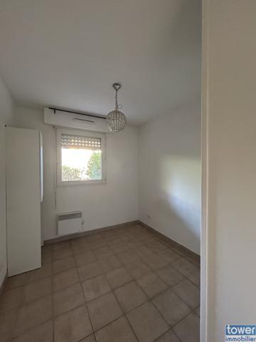 Rez de jardin
                                                                                                                                                                                                                                                                                                                        2 pièce(s)                                                                                                                                                                                                          1 chambre(s)                                                                                                                                                                                                          26  m²