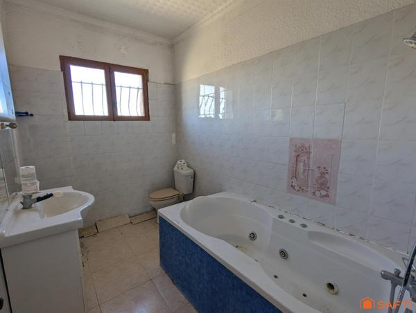 Maison à fort potentiel au cœur de la Petite Camargue