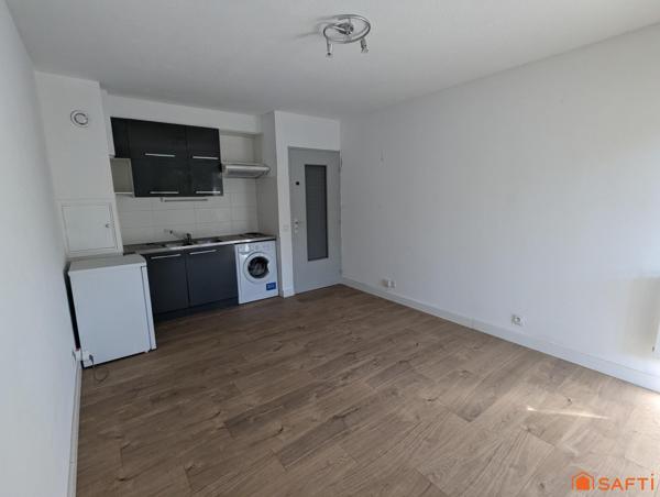 Studio avec terrasse – Nîmes, proche gare et centre-ville