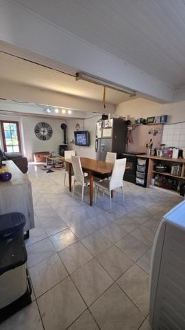 Maison de village 4 chambres avec jardin et garage