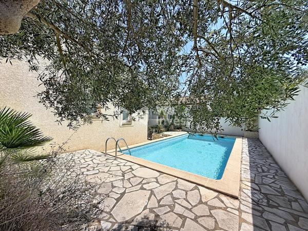 Villa avec piscine au calme