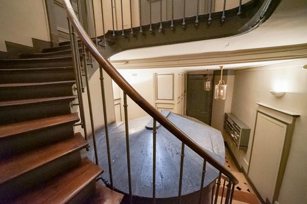 Paris (75001) MAGNIFIQUE 2 PIECES SITUE DANS LE QUARTIER HISTORIQUE DU PALAIS ROYAL