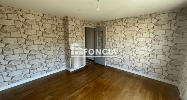 Location Appartement 4 pièces 74 m² - Valence 26000