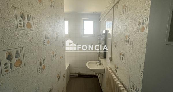 Location Appartement 4 pièces 74 m² - Valence 26000