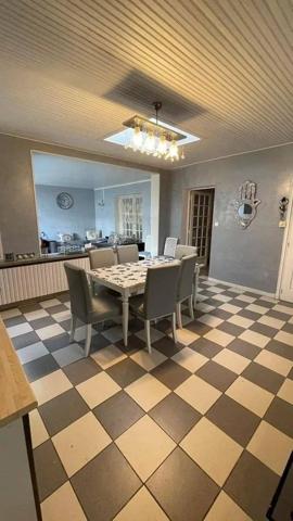 MAISON -6 PIÈCES