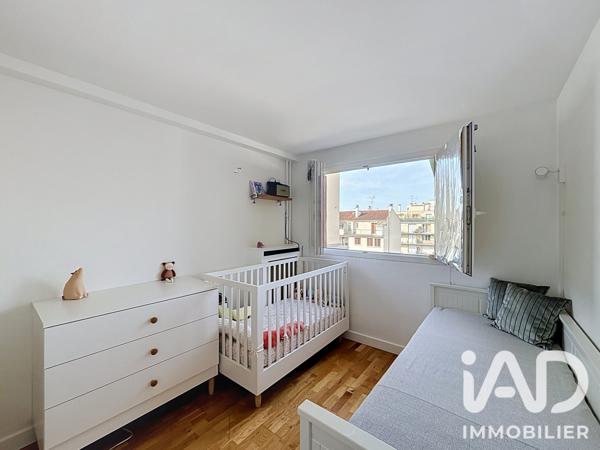 Appartement à vendre 4 pièces 72 m² Courbevoie