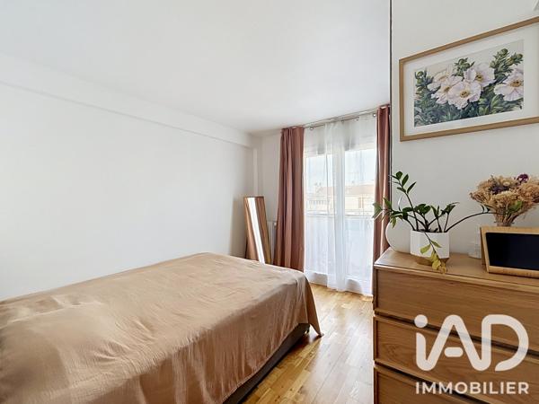 Appartement à vendre 4 pièces 72 m² Courbevoie