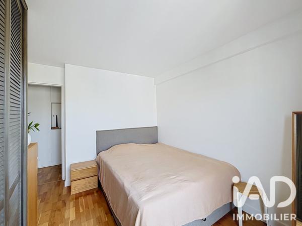 Appartement à vendre 4 pièces 72 m² Courbevoie
