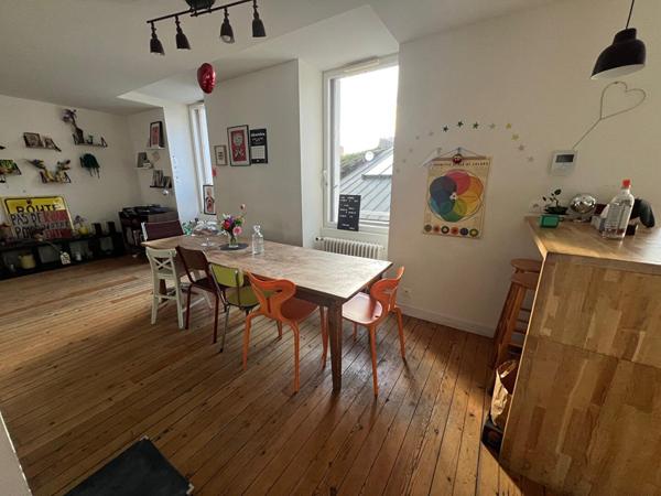 Rare à Viarme - Maison de ville 170m2 avec trois terrasses.