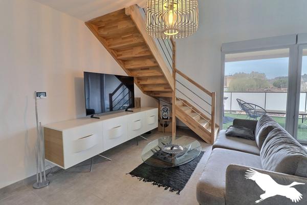 Appartement à louer 1 710 € CC Marseille 4 p 83 m² DPE C