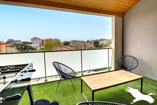 Appartement à louer 1 710 € CC Marseille 4 p 83 m² DPE C