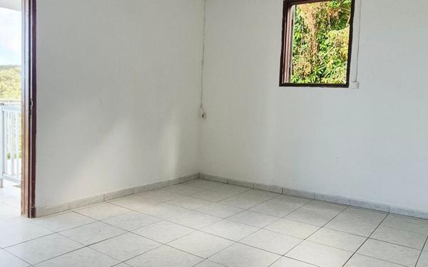 Appartement à louer    3 pièces • 62 m2 Pointe-Noire