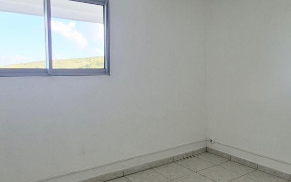 Appartement à louer    3 pièces • 62 m2 Pointe-Noire