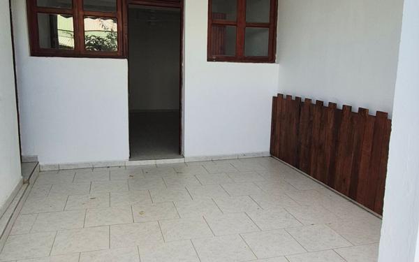 Appartement à louer    3 pièces • 62 m2 Pointe-Noire