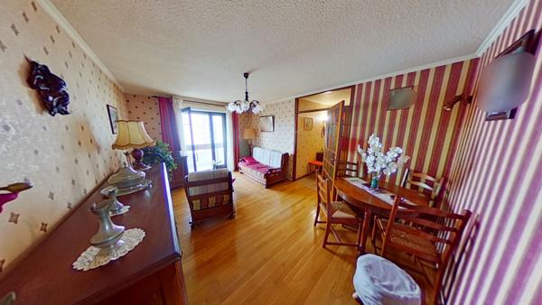 Talence - T3 traversant dans résidence isolée par l'extérieur