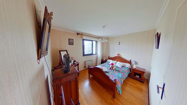 Talence - T3 traversant dans résidence isolée par l'extérieur