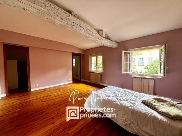 Appartement Libourne 7 pièce(s) 245.86 m2 et studio indépendant