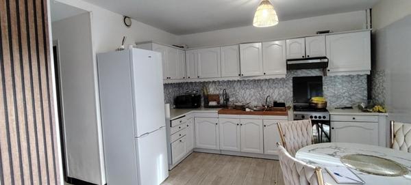 Immeuble avec deux appartements cœur de centre ville.