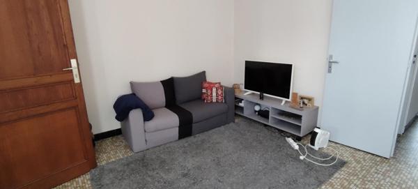 Immeuble avec deux appartements cœur de centre ville.