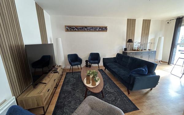 Appartement à vendre    3 pièces • 64 m2 Tours