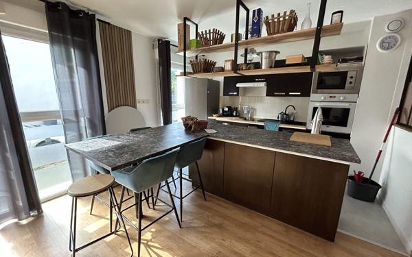 Appartement à vendre    3 pièces • 64 m2 Tours