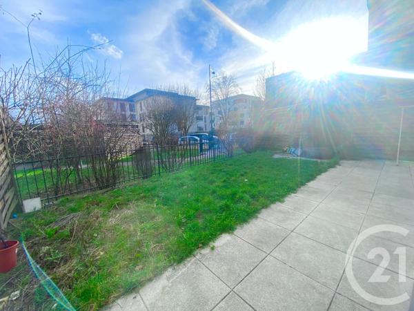 Appartement F4 à vendre  5 pièces - 80,13 m2 GOUSSAINVILLE - 95