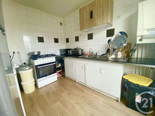 Appartement F4 à vendre  5 pièces - 80,13 m2 GOUSSAINVILLE - 95