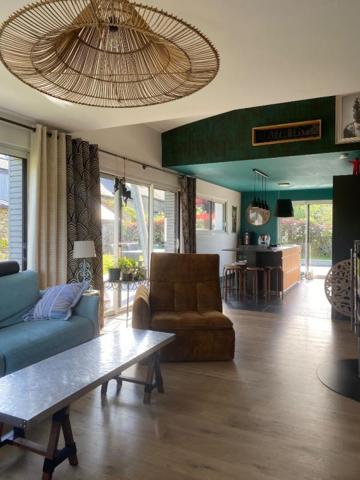 belle opportunité maison avec dépendance  238M2 sur 14000M2 de terrain