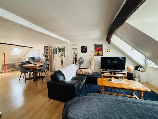 Duplex avec terrasse en centre ville de Compiègne