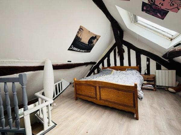 Duplex avec terrasse en centre ville de Compiègne