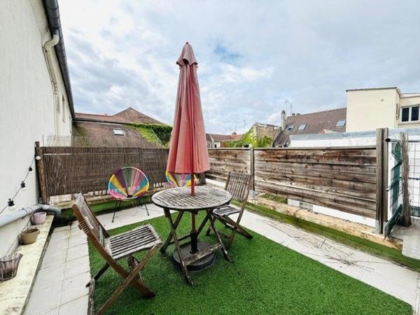 Duplex avec terrasse en centre ville de Compiègne