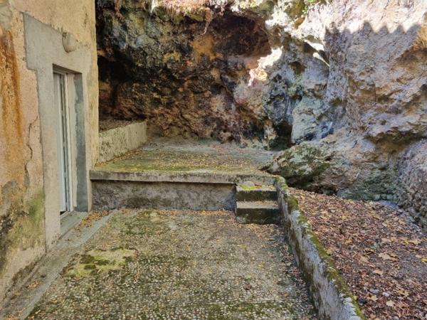 MAISON de VILLE - Dépendance - MONTMORILLON - 86500