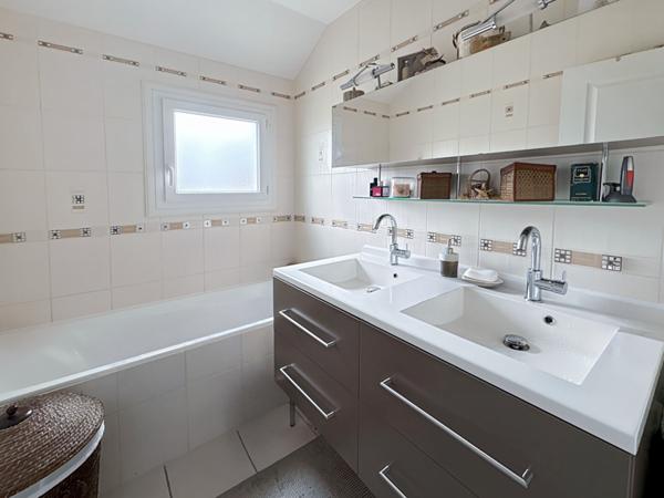 Maison Jouy Le Moutier 6 pièces 130 m2