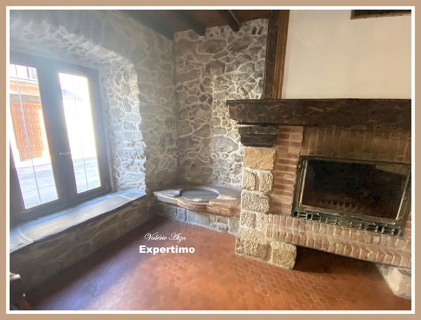 Angles (81260) Maison de village