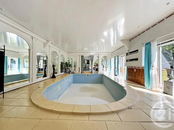 Maison à vendre  12 pièces - 436,01 m 2   CHARTRES  - 28