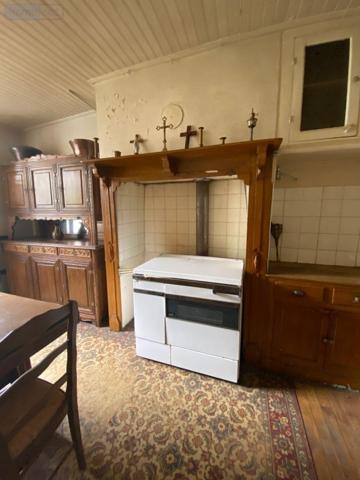 Maison de ville à vendre à Salers dans le Cantal (15140), ref : 15060/1089