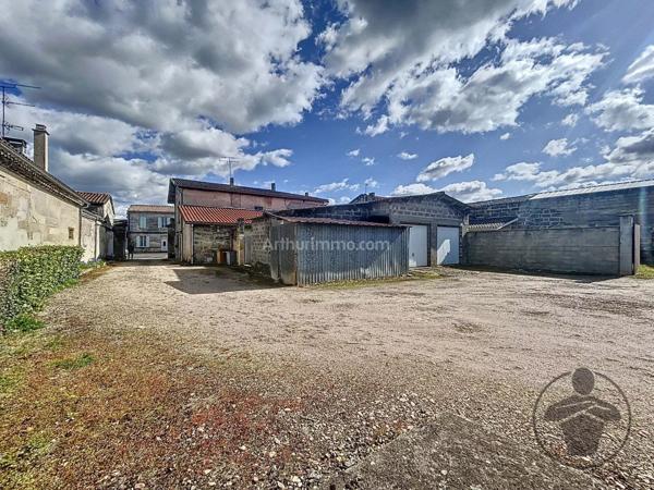 Vente Immeuble 10 pièces 315 m2 à Coutras