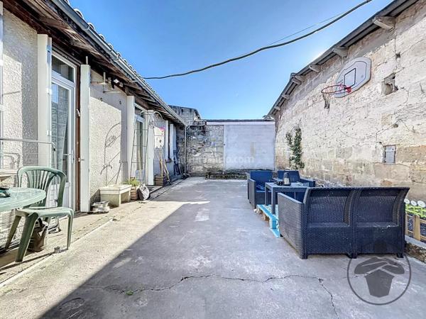 Vente Immeuble 10 pièces 315 m2 à Coutras