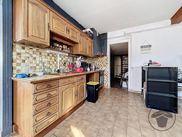 Vente Immeuble 10 pièces 315 m2 à Coutras